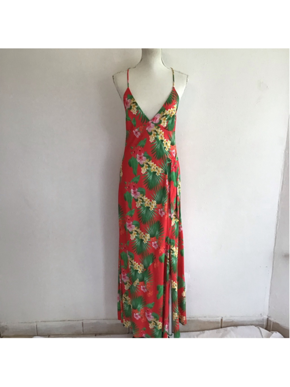 VIVA AVIVA Women Elegant and Fun Red Floral Maxi Dress Size 6